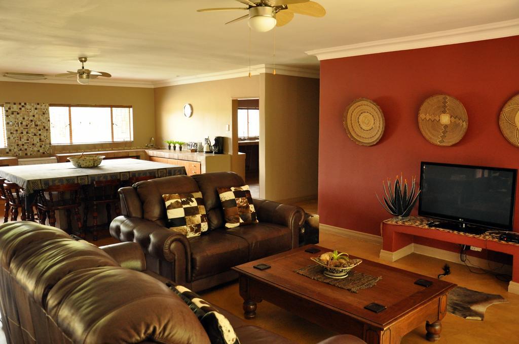 Ukutula Lion Lodge Beestekraal  Zimmer foto